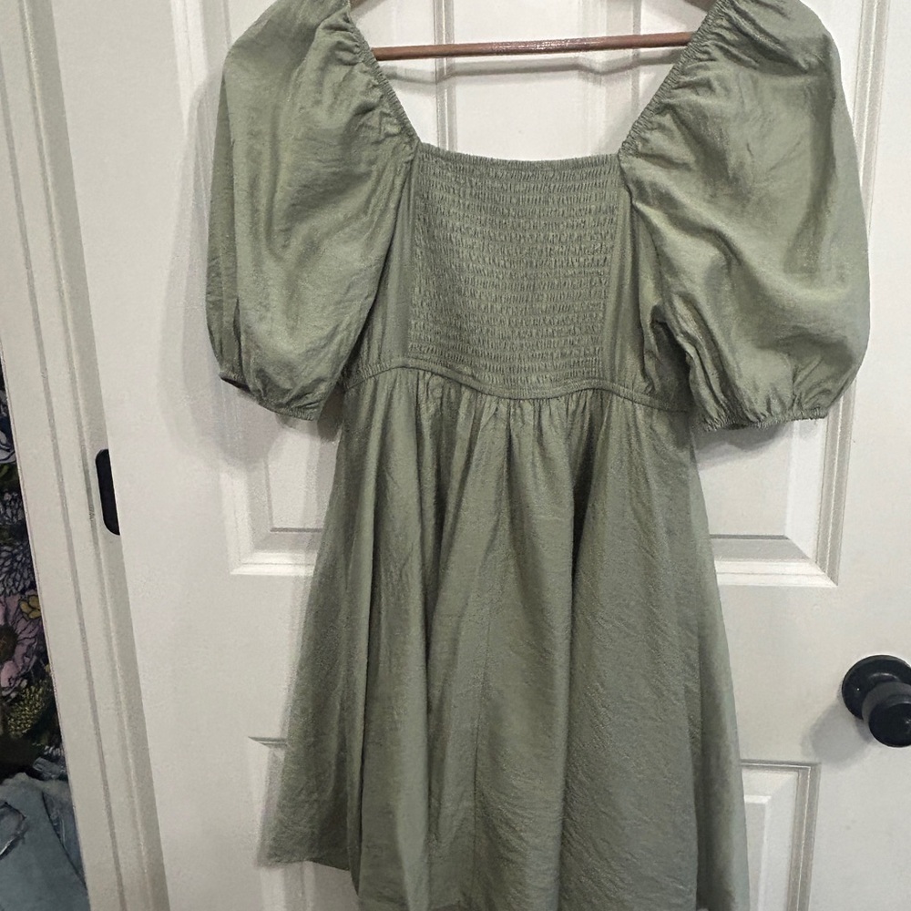 EUC Blu Pepper Sage  Green Dress size M with gorgeous details. - Picture 9 of 11
